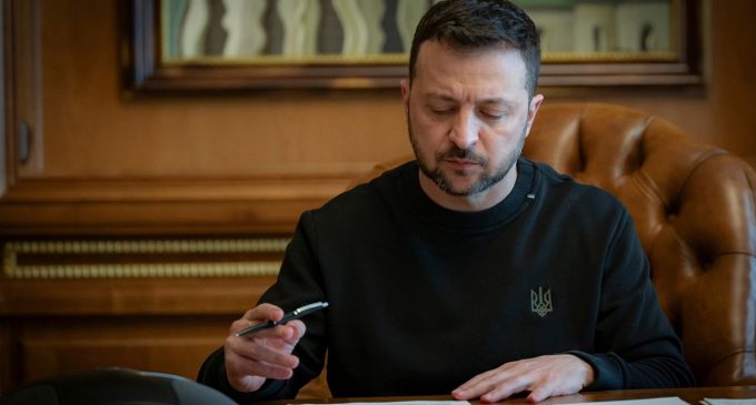 Зеленський розширив делегацію України в Стамбулі: хто поїде на переговори з РФ