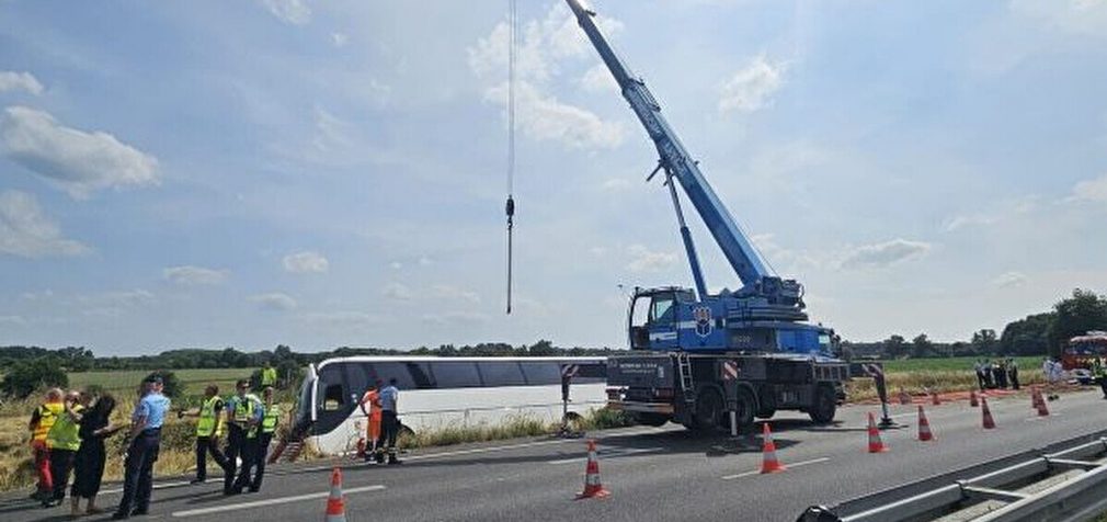 Зеленський відреагував на ДТП у Франції, в якій загинули українці