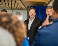 Маск нагадав Трампу, що без його підтримки він “пограв би вибори”