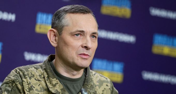 “Шахеди” оточували Київ, ракета Х-101 влучила в будинок: Ігнат розкрив подробиці атаки РФ
