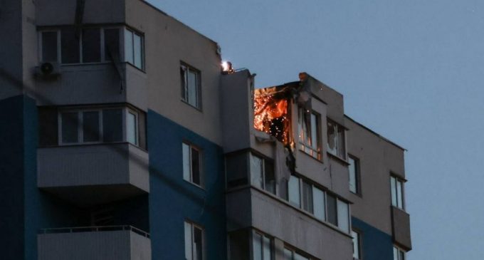 Комбінований обстріл Харкова: горіли багатоповерхівки та авто, серед поранених – діти