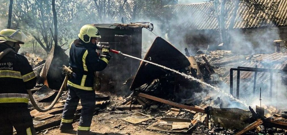 РФ атакувала житловий сектор на Харківщині: є жертви, троє постраждалих