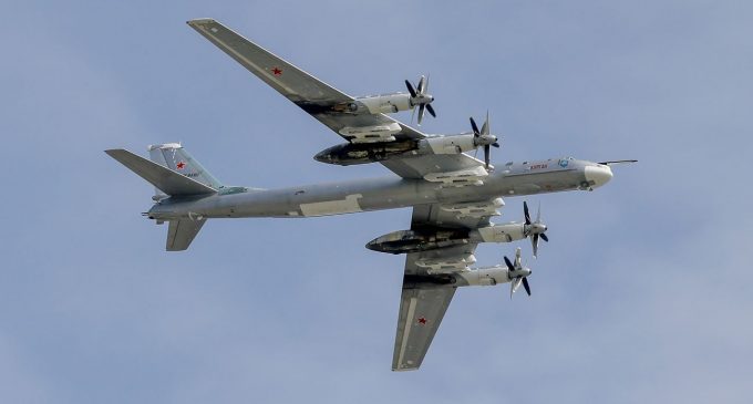 Росіяни підняли стратегічні бомбардувальники Ту-95МС з аеродрому “Оленья”