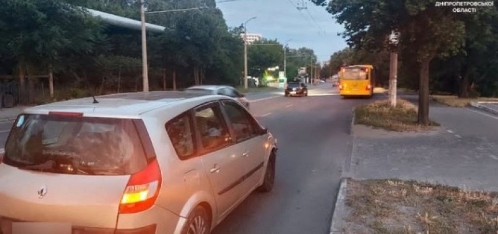 У Дніпрі водій у стані сп’яніння потрапив у ДТП: патрульні склали матеріали на чоловіка