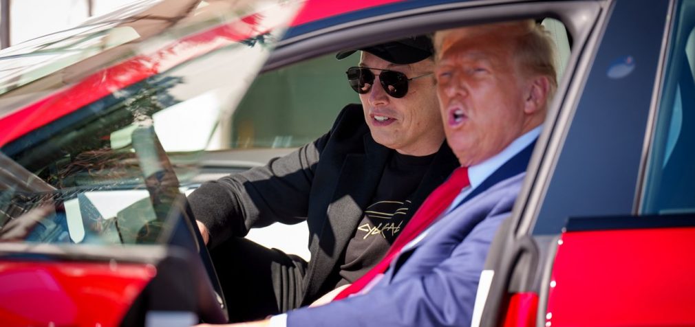 Маск натякнув на шокуючу правду про Трампа у справі мільярдера-педофіла Епштейна