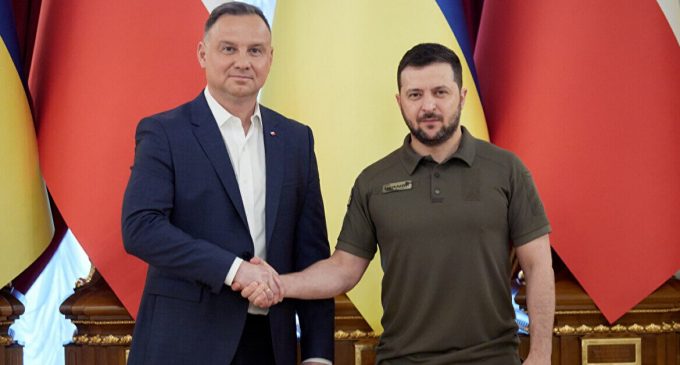 Зеленський нагородив президента Польщі орденом Свободи