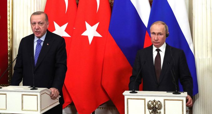 Ердоган мав телефонну розмову з Путіним: обговорили Близький Схід