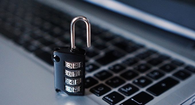 У мережу потрапили 16 млрд паролів до акаунтів Facebook, Google та Apple