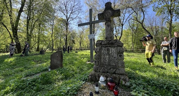 У Мінкульті заперечили фейк про зупинку ексгумації жертв Волині