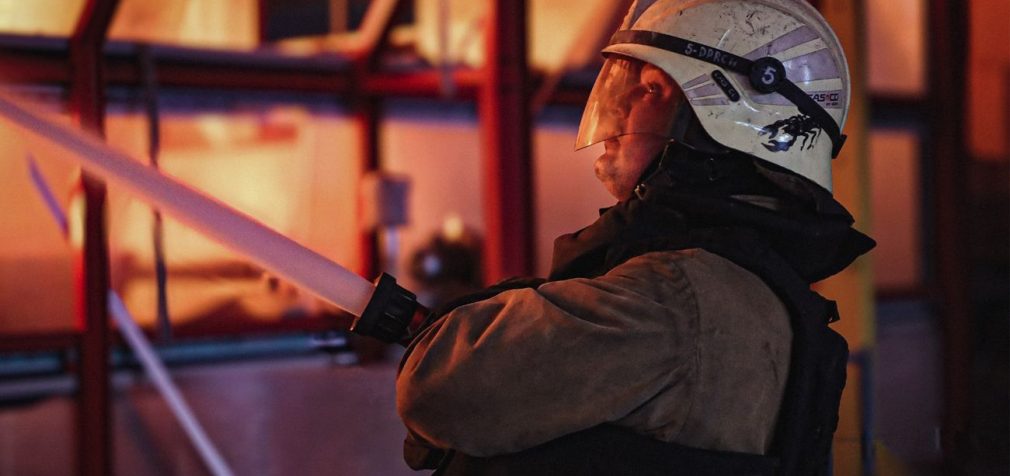 Пожежі та поранені: що відомо про наслідки ударів “Шахедів” у Харківській області