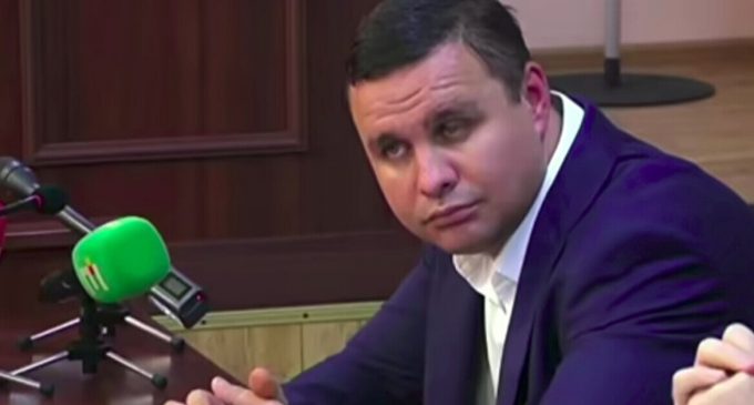 Заволодіння 312 млн МОУ: суд зняв браслет стеження з екс-нардепа Микитася