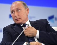Путін провів телефонну розмову з Папою Римським: про що говорили