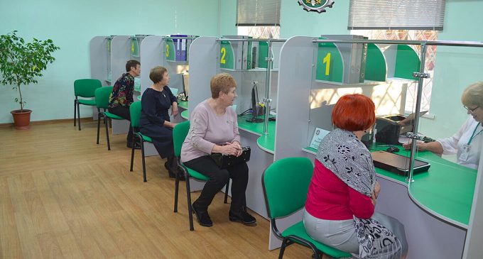 У яких регіонах України найбільше пенсіонерів і де вони отримують гроші