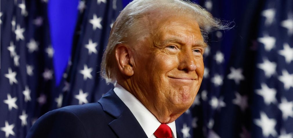 Трамп після дзвінка Путіна: трохи говорили про Україну, його війна має закінчитись