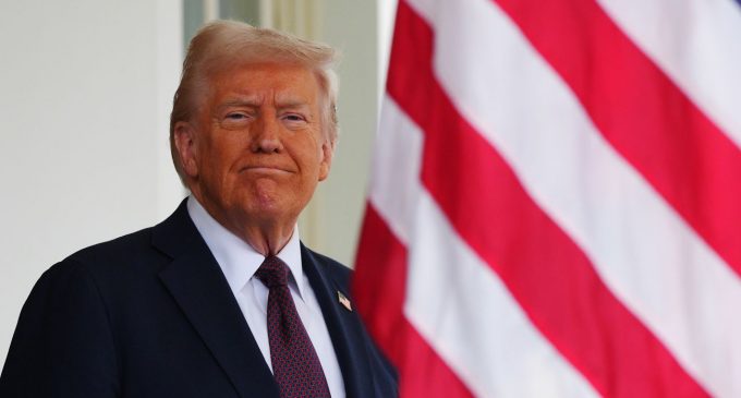“Він був дуже милим”: Трамп розповів, про що сьогодні говорив із Зеленським