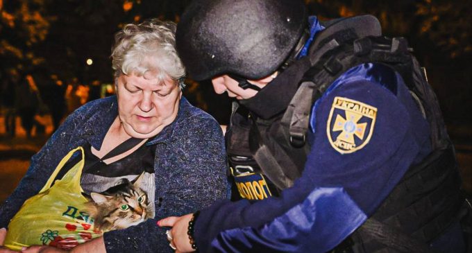 Пошкодженні будинки, загиблі та 54 постраждалих: фото наслідків атаки РФ по Харкову