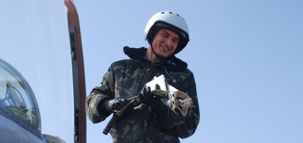 Зеленський присвоїв звання Герой України загиблому пілоту Максиму Устименку