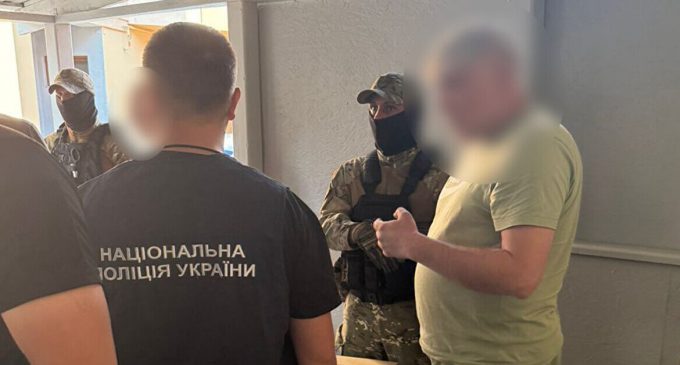 На Кіровоградщині викрили групу злочинців, які “допомагали” за хабарі уникати мобілізації