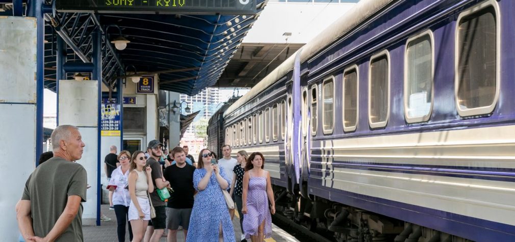 Чи скасовують поїзди до Сум? “Укрзалізниця” роз’яснила ситуацію