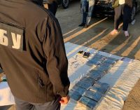 Перевозили кокаїн у бананах: в Україні засудили членів наркобанди “Ндрангета”