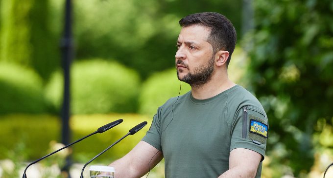 Зеленський прилетів до Литви на саміт “Бухарестської дев’ятки”