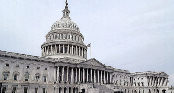 ЗМІ: Сенат США відкладає “руйнівні санкції” проти Росії