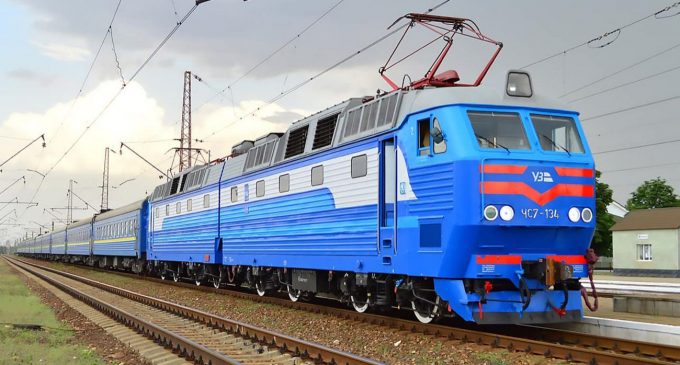 Перша новинка літнього графіку: УЗ запускає важливий поїзд, який з’єднає 9 областей