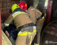 Жовті Води: ліквідовуючи пожежу у будинку, вогнеборці врятували чоловіка