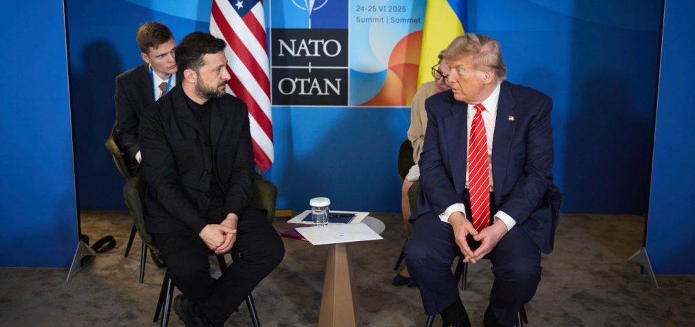 США поставили “на паузу” передачу зброї для України? Що відомо на цю мить