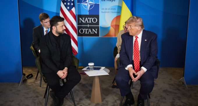 США поставили “на паузу” передачу зброї для України? Що відомо на цю мить