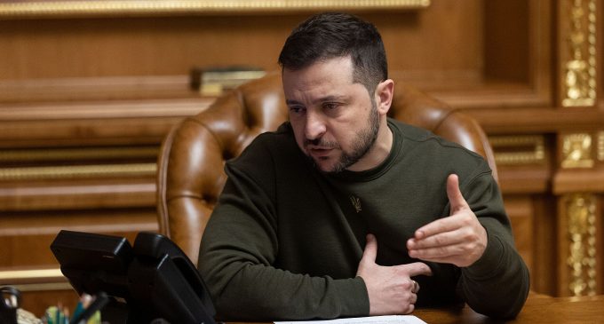 Зеленський обговорив з Макроном постачання ракет до ППО та підготовку пілотів Mirage