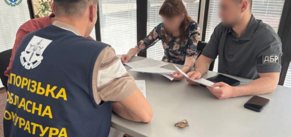 У Запоріжжі адвокатка та правоохоронець намагались заволодіти квартирами померлих на понад 3,6 млн гривень