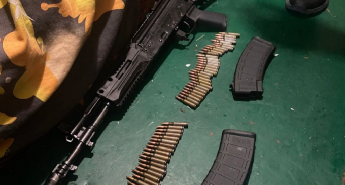 У Кам’янському районі чоловік незаконно зберігав арсенал зброї: справу передано до суду
