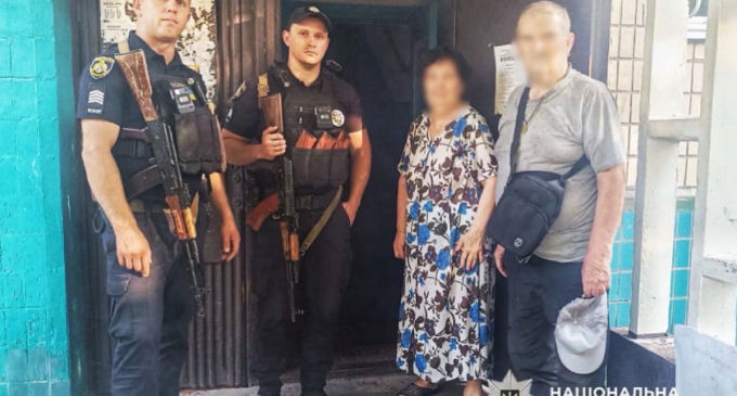 Поліцейські допомогли 83-річному мешканцю Нікополя дістатися додому