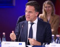 Трамп пообіцяв Україні зброї на “мільярди доларів” – генсек НАТО