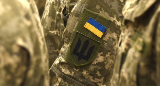 У Дніпрі двох військовослужбовців підозрюють в ухиленні від служби та привласненні коштів