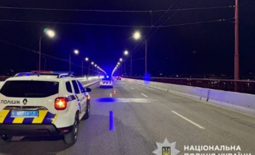 Поліція Дніпра встановлює особу загиблого пішохода, а також свідків та очевидців смертельної дорожньо-транспортної пригоди