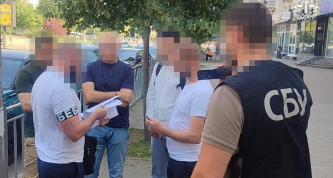 Ексдиректору МАУ оголосили підозру у несплаті податків