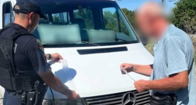 У Запоріжжі водій маршрутки грубо порушив ПДР: патрульні розшукали правопорушника