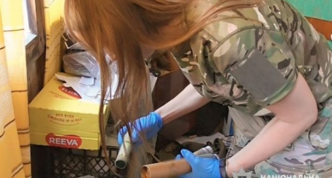 У Дніпрі слідчі повідомили 45-річній жінці про підозру за зберігання боєприпасів без дозволу