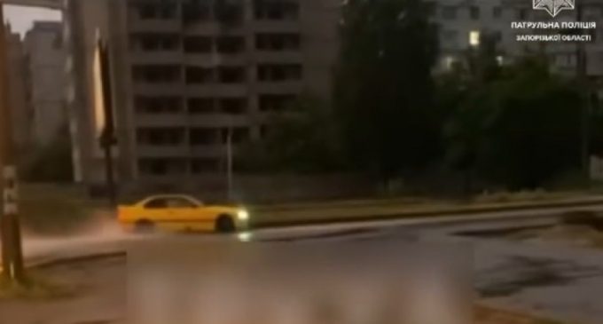У Запоріжжі патрульні розшукали та притягнули до відповідальності водія за порушення правил дорожнього руху